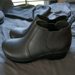 Woman's size 9.5 Dansko Frankie Ankle Boots
